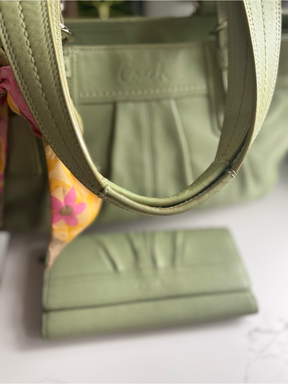 Coach Mint Green Leather Tote + Matching Wallet Set - Picture 2 of 8